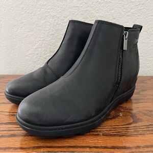 SOREL Women’s Black Evie II Waterproof Booties Size 7.5